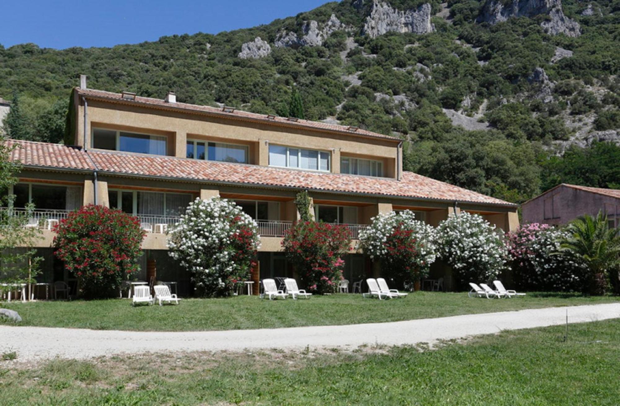 Vacanceole - Le Domaine De Chames - Pont D'Arc Валлон-Пон-д'Арк Экстерьер фото