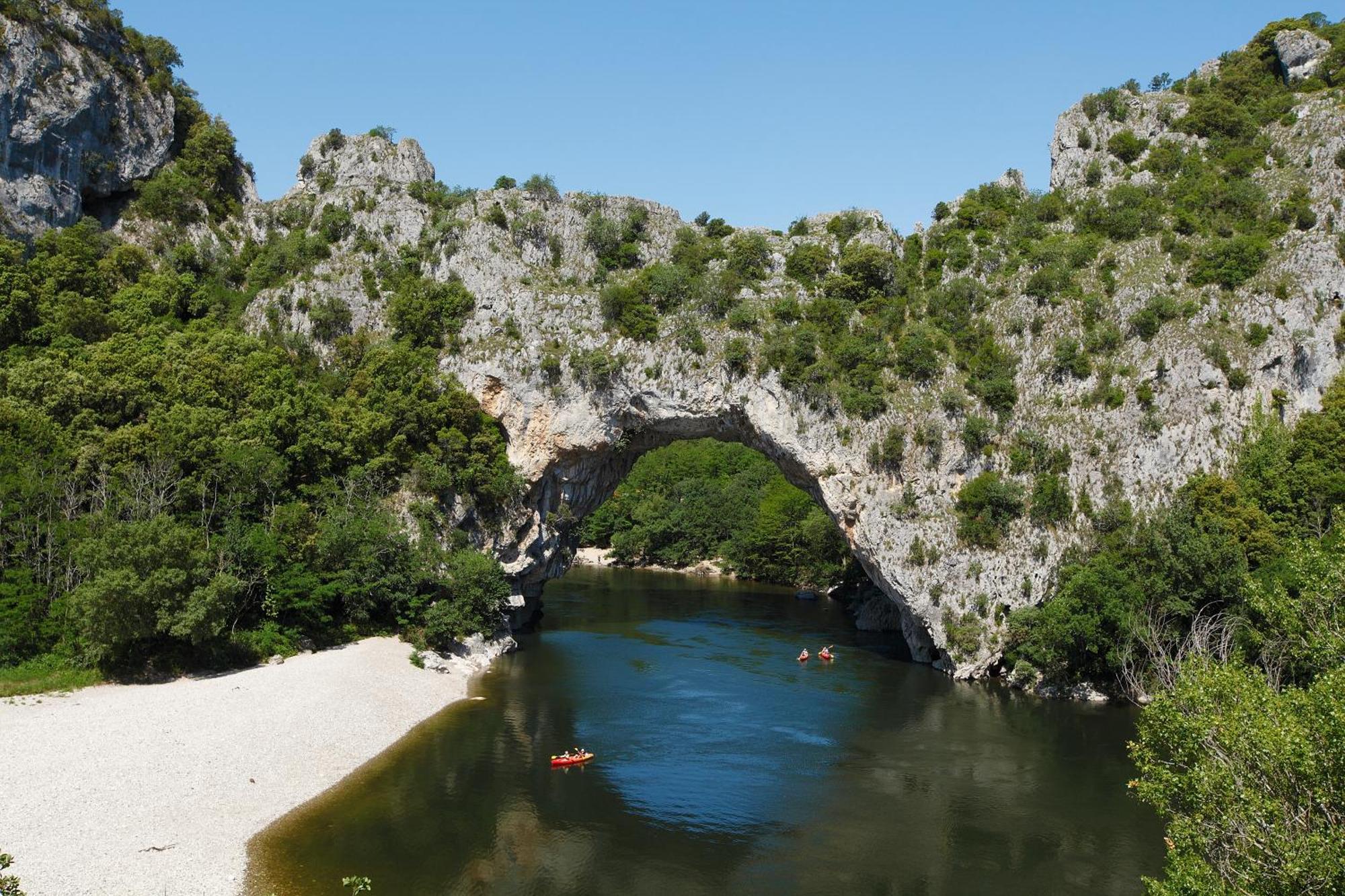 Апарт отель Vacanceole - Le Domaine De Chames - Pont D'Arc Валлон-Пон-д'Арк Экстерьер фото