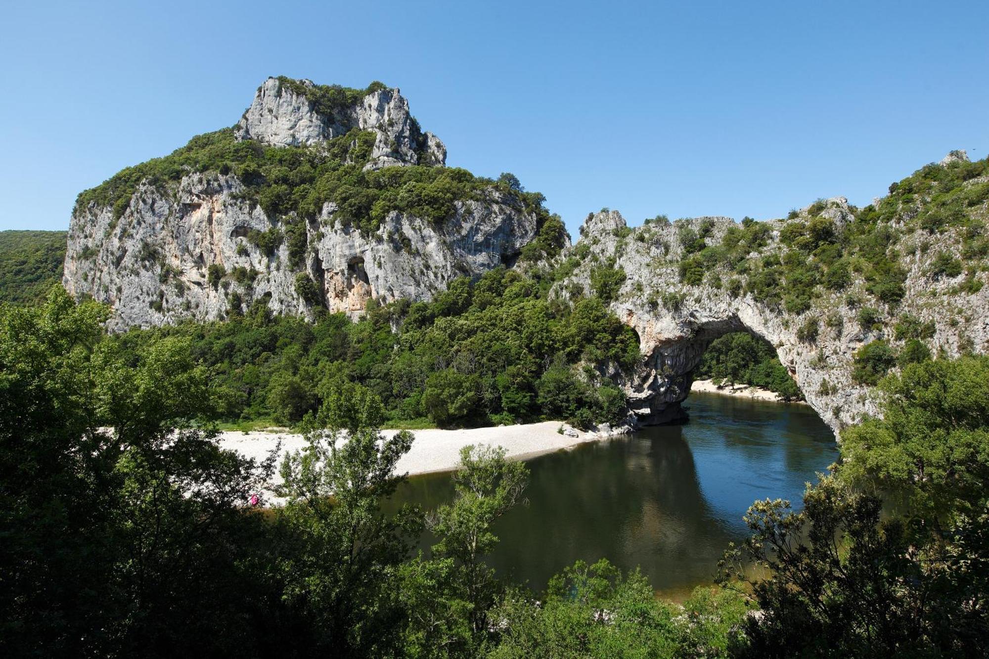 Апарт отель Vacanceole - Le Domaine De Chames - Pont D'Arc Валлон-Пон-д'Арк Экстерьер фото