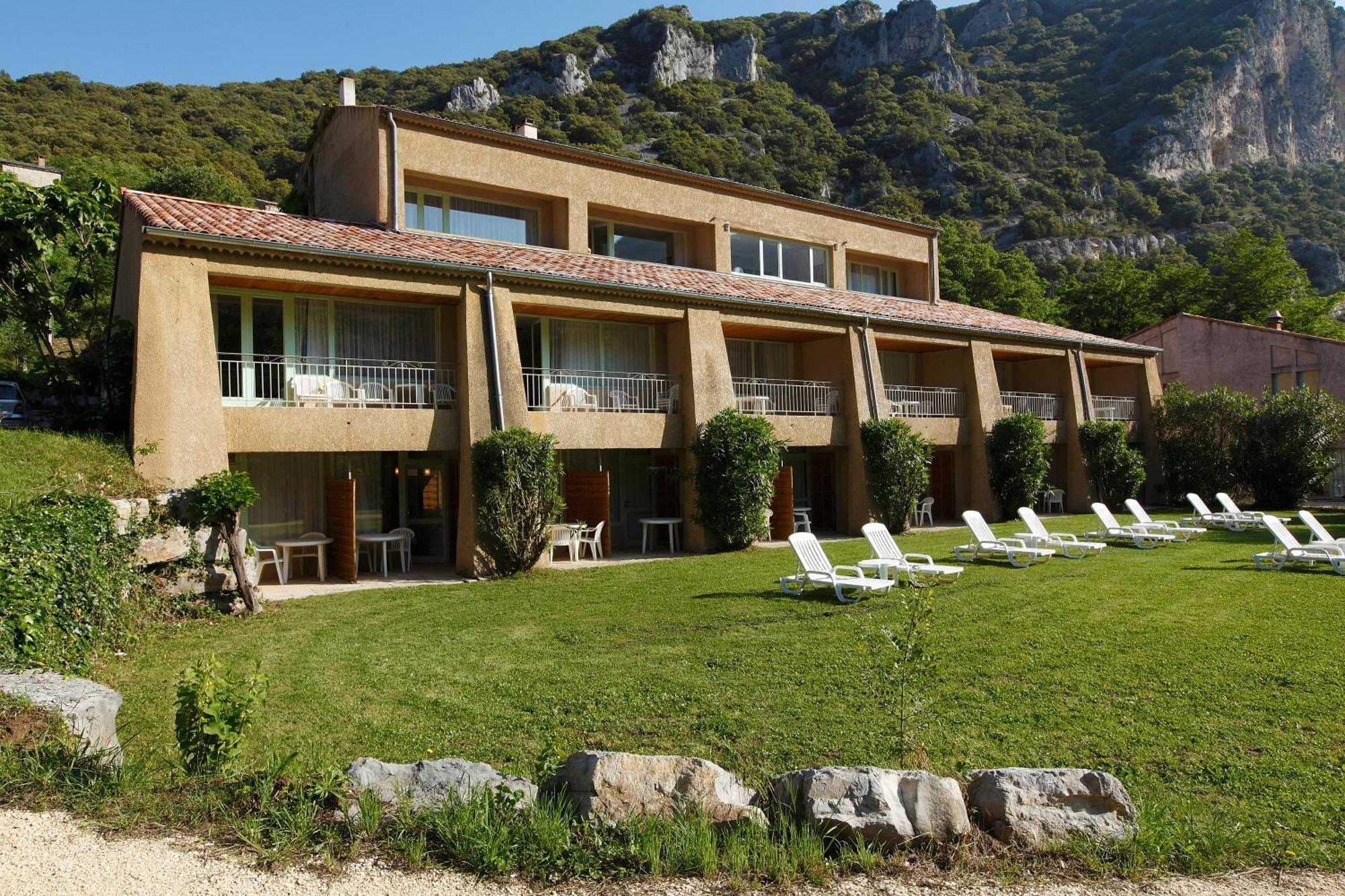 Vacanceole - Le Domaine De Chames - Pont D'Arc Валлон-Пон-д'Арк Экстерьер фото